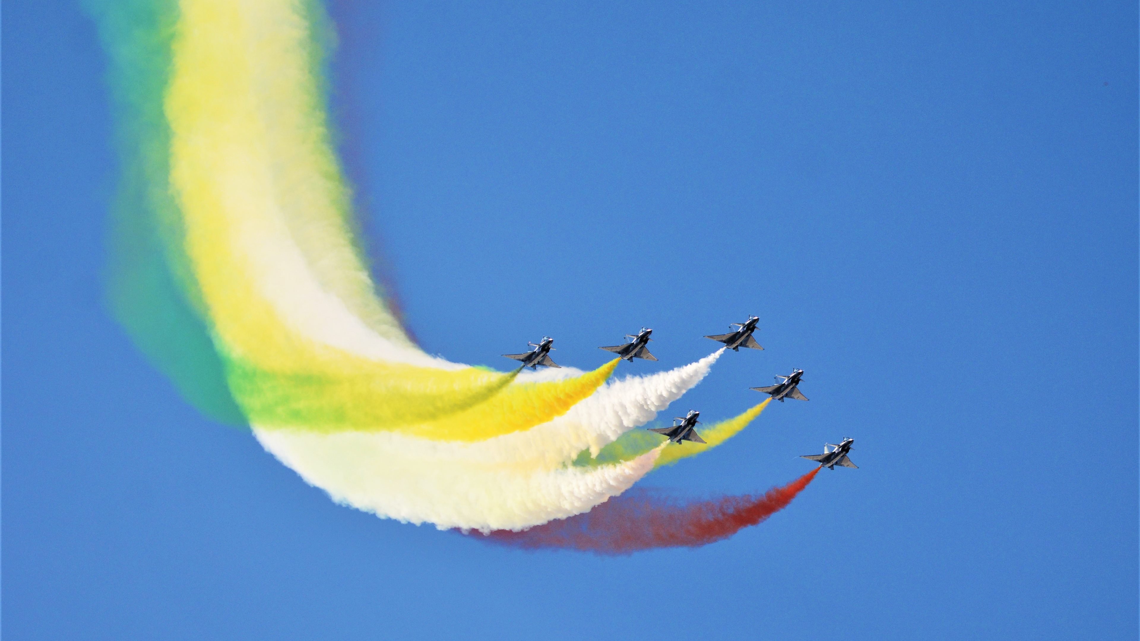 b体育网站注册-“詹姆斯30+10，再次登顶热搜话题”，詹姆斯是30号吗