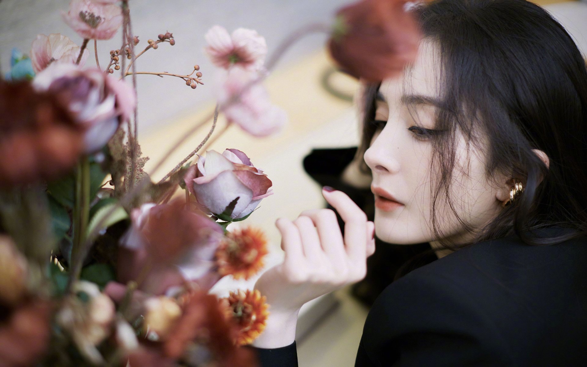 国际足坛亚洲女队大放异彩 中国女队崭露头角，亚洲女足球员