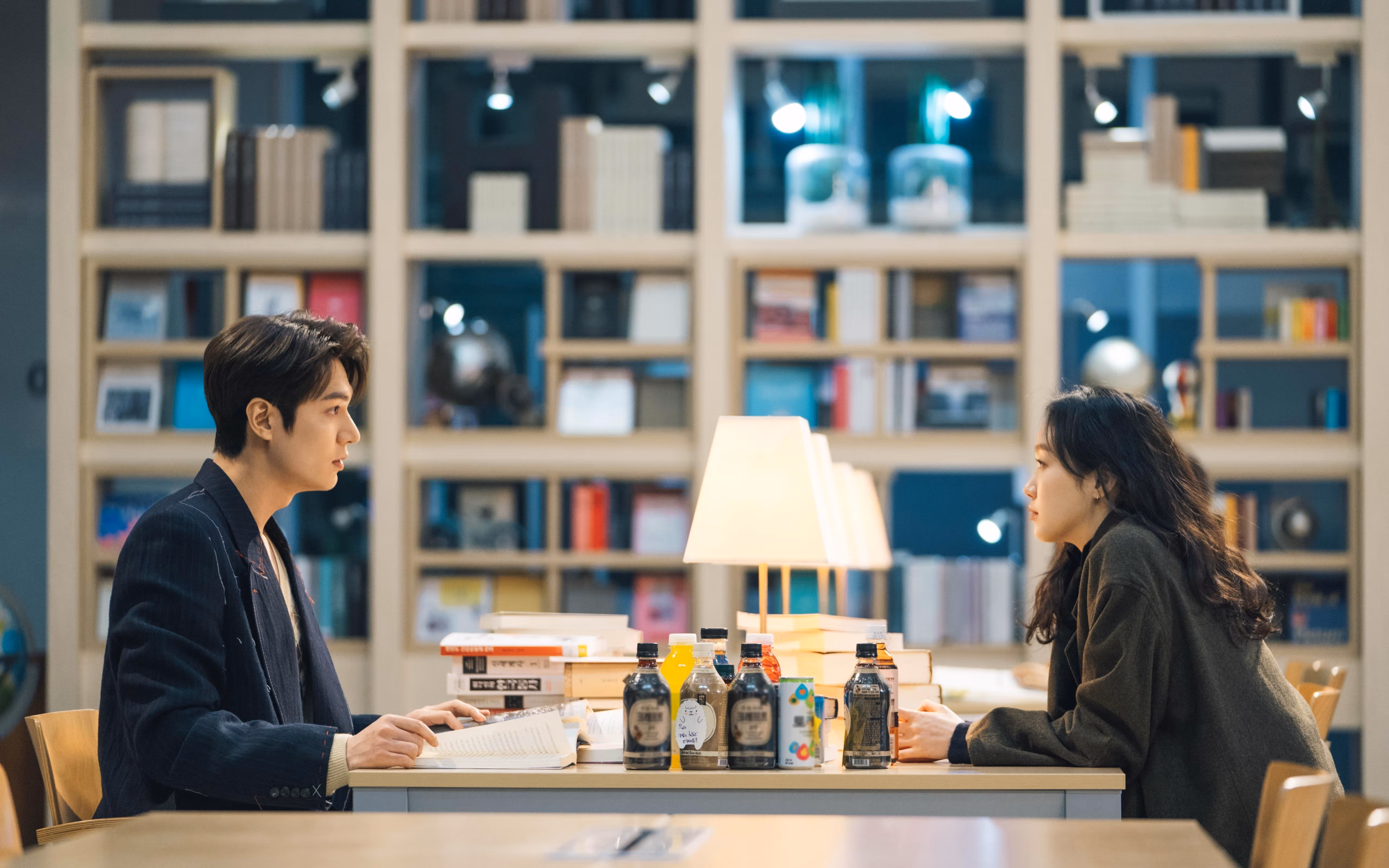 b体育官方网站-奥格斯堡主场1-1战平沃尔夫斯堡，遭遇平局，奥格斯堡主帅