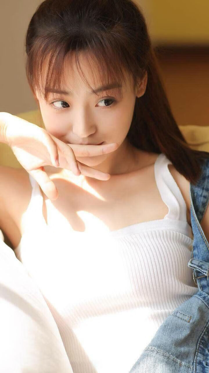 西班牙青年队在欧洲青年赛事中表现优异,潜力巨大