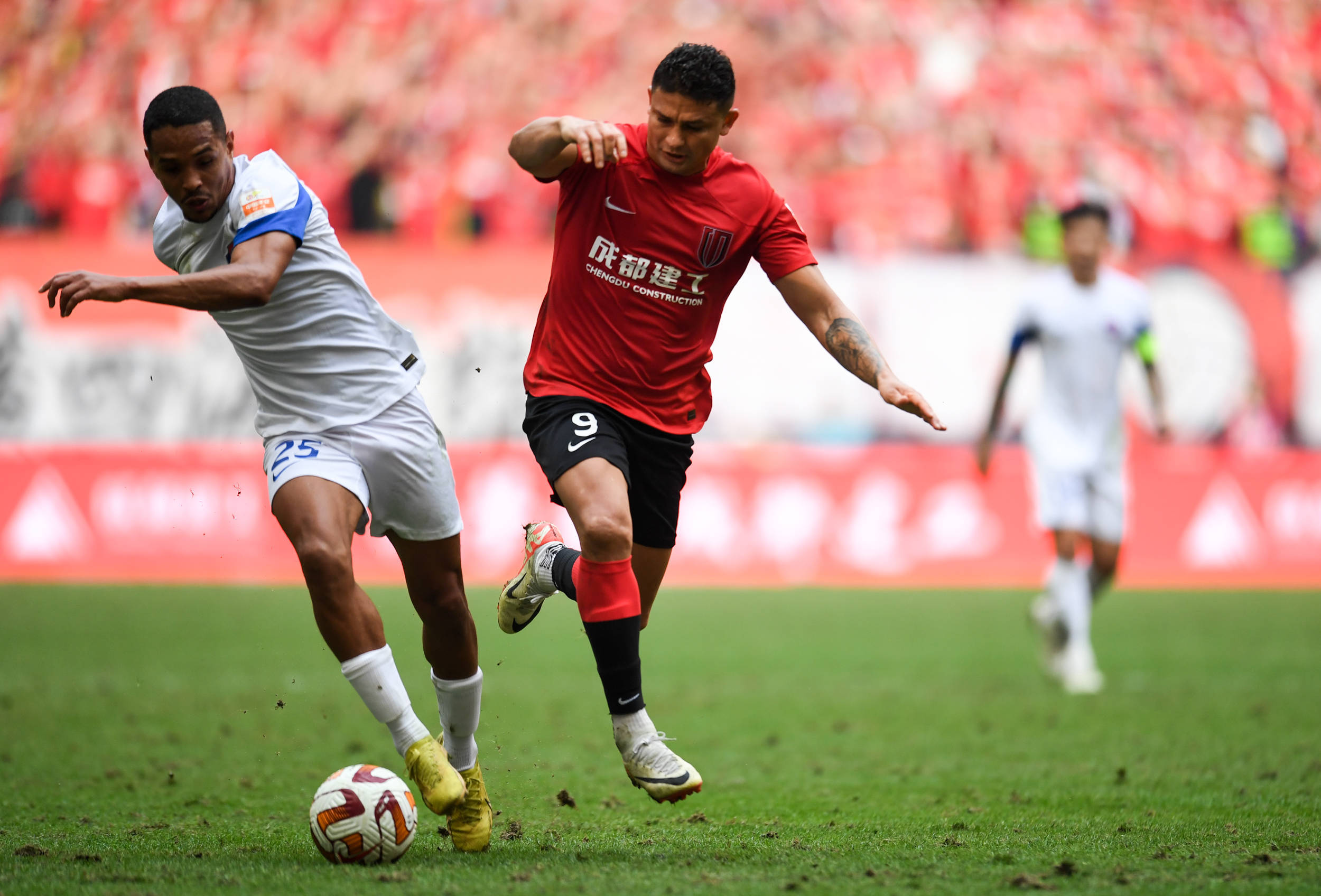 B体育APP:艾克森：在比赛中进球，帮助球队取得胜利，状态回升的简单介绍