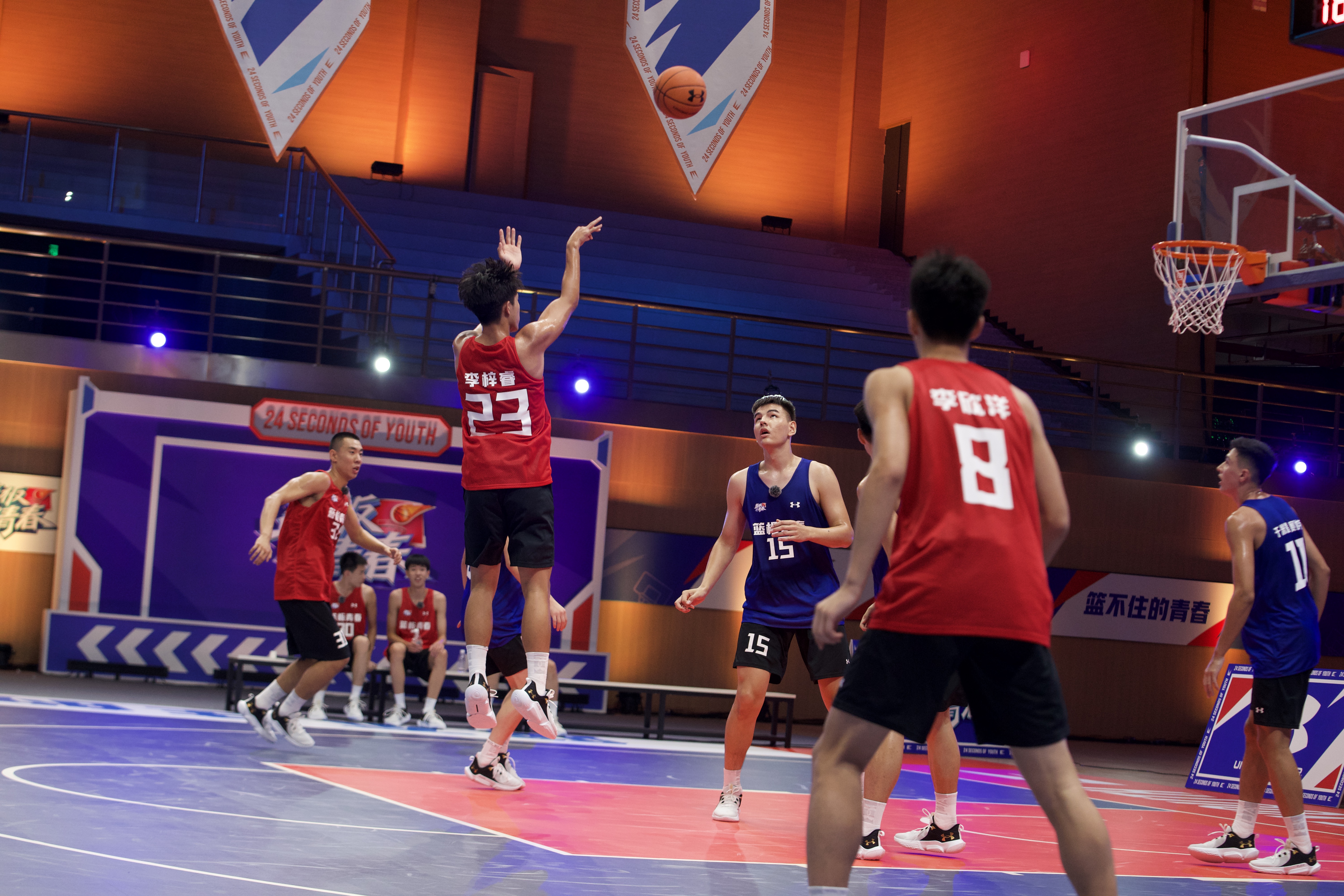 包含B体育官网：篮球解说，如何才能让观众更好地理解比赛？的词条