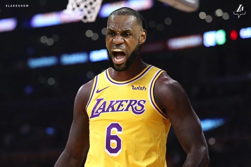 bsports体育：湖人队战术调整：尝试三后卫阵容，提升进攻速度的简单介绍