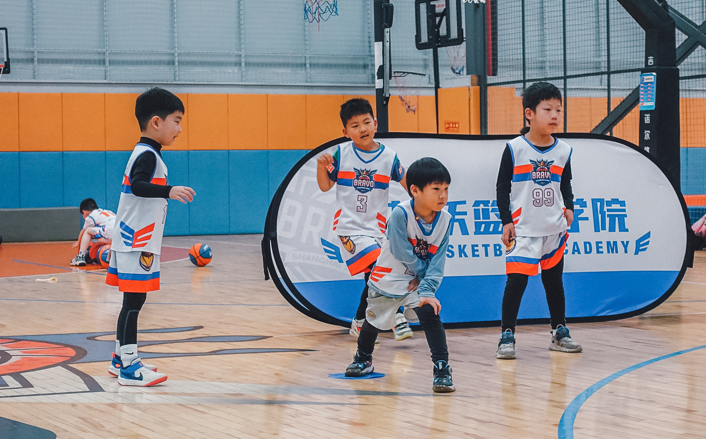 B体育官网：中国篮球教练员赴海外学习，提升执教能力的简单介绍