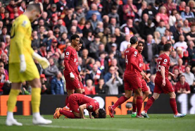 b体育下载:英超历史上的巅峰对决：那些年的经典回忆的简单介绍