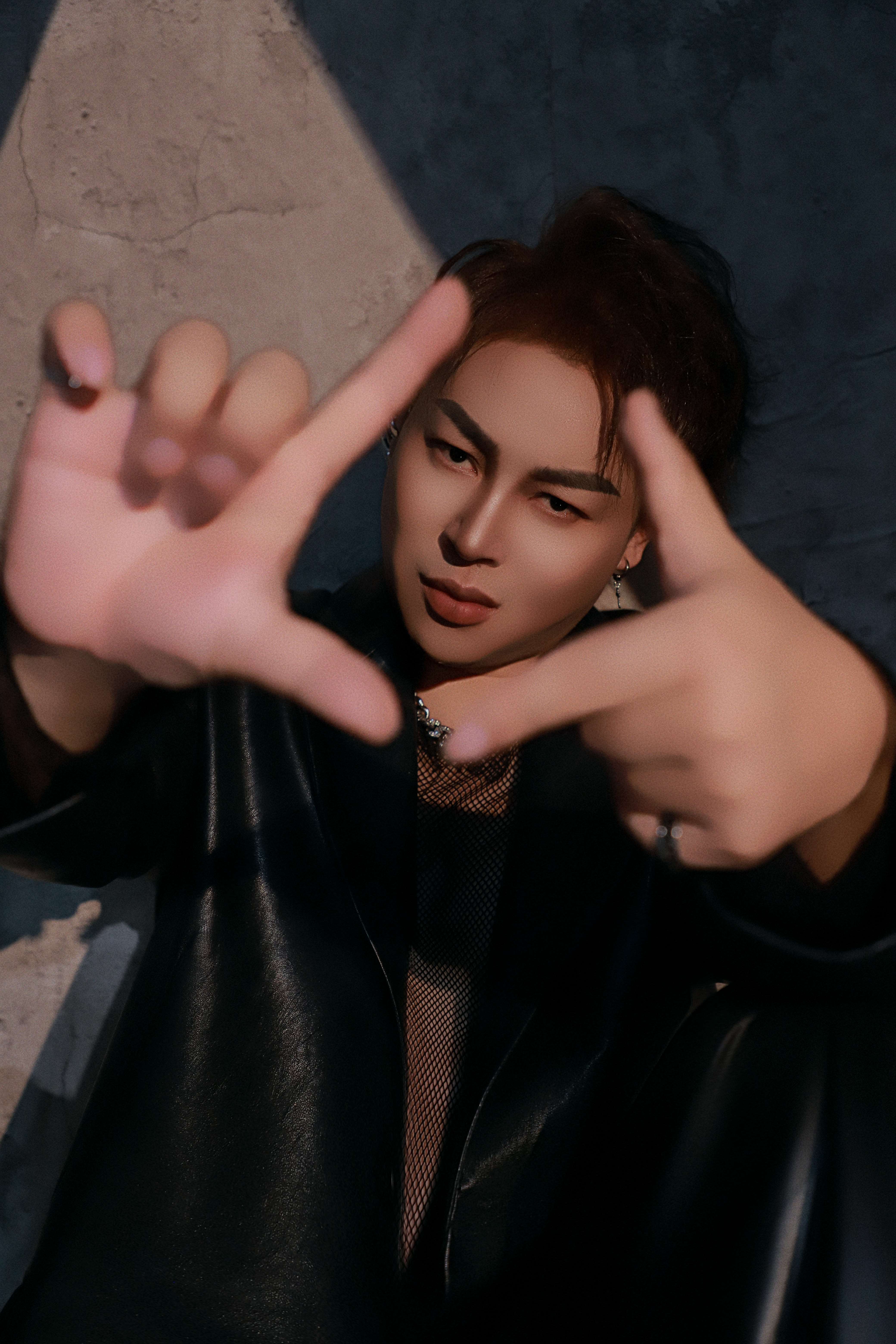 关于B体育APP:武磊：接受采访，分享留洋经验，鼓励年轻球员勇敢追梦的信息