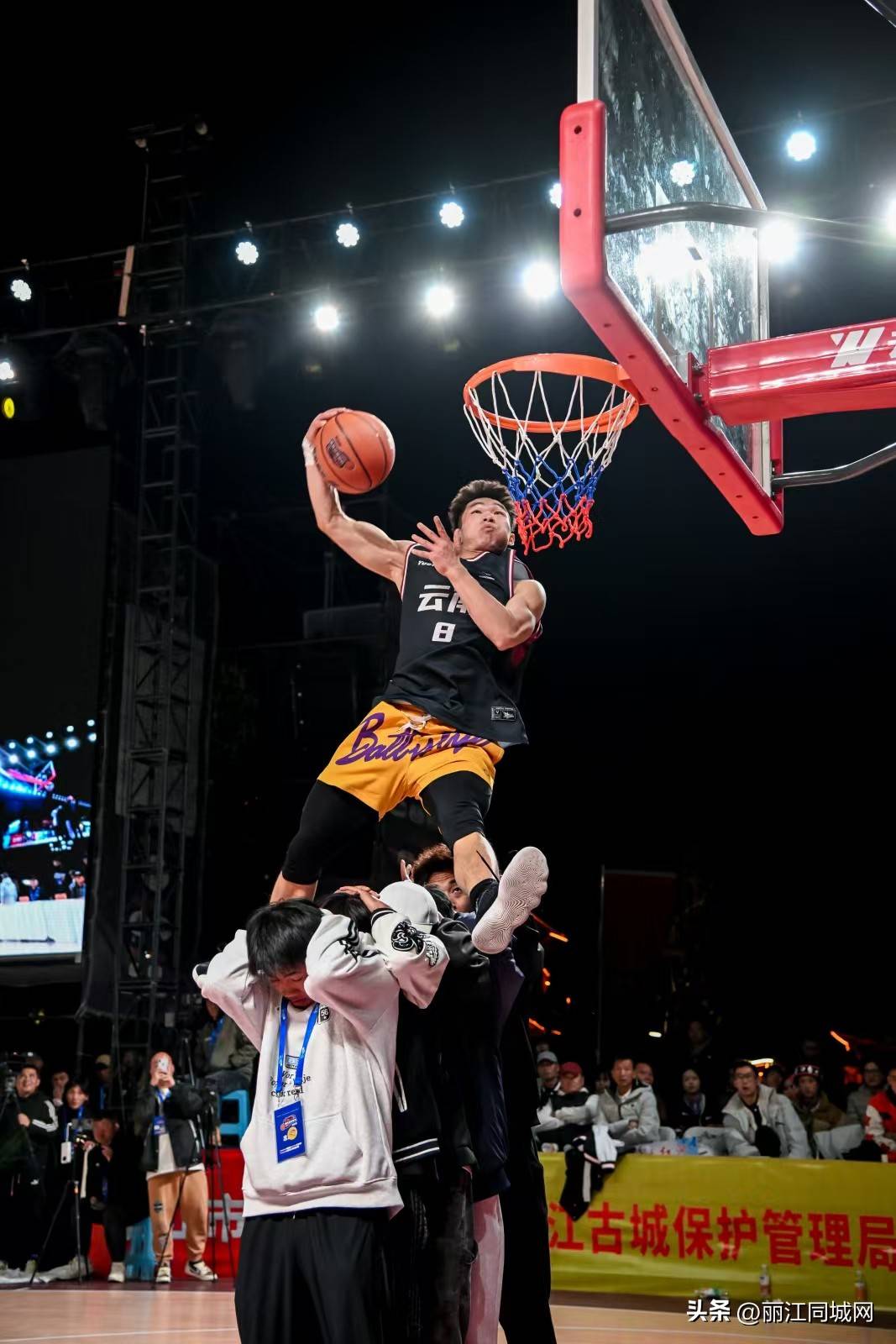 B体育官网：中国篮球联赛，如何才能提升品牌价值，吸引更多赞助商？的简单介绍