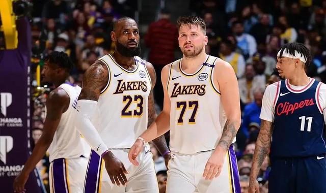 快船vs湖人：洛杉矶的巅峰对决